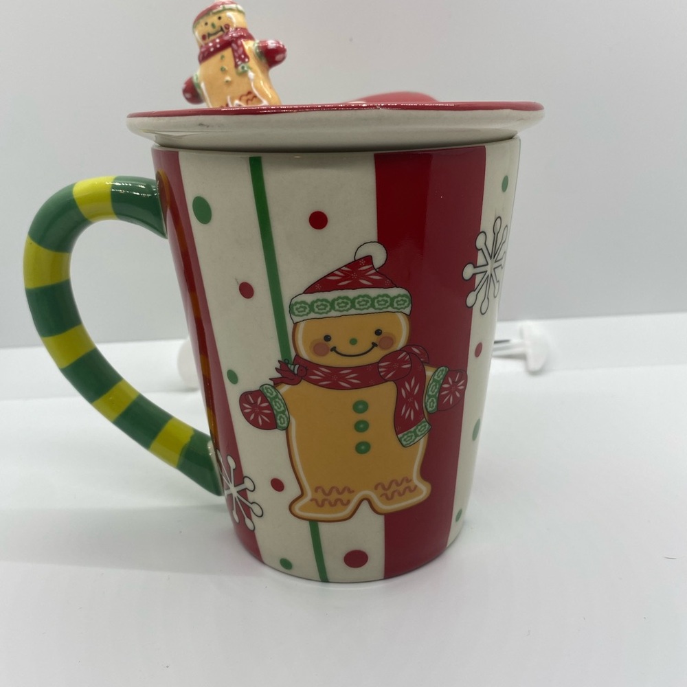Holiday Gingerbread Mug with Lid and Spoon
